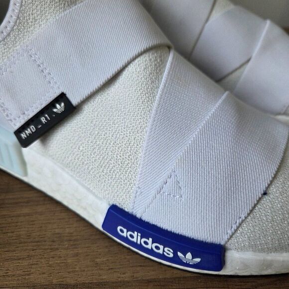 NWOB ADIDAS WHITE NMD - R1 THE BRAND WITH 3 STRIPES WOMENS SHOES SIZE 10 - Picture 5 of 16
